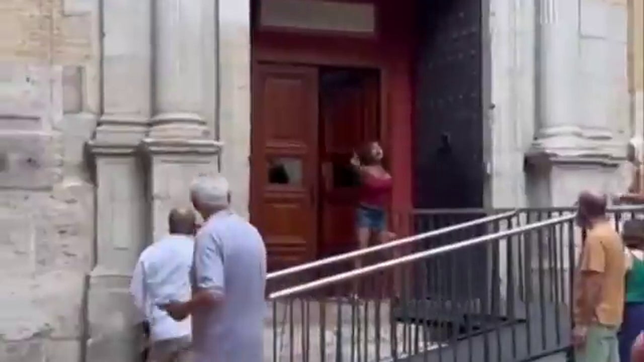 Abogados Cristianos denuncian la profanación de la parroquia de San Martín, en Valencia