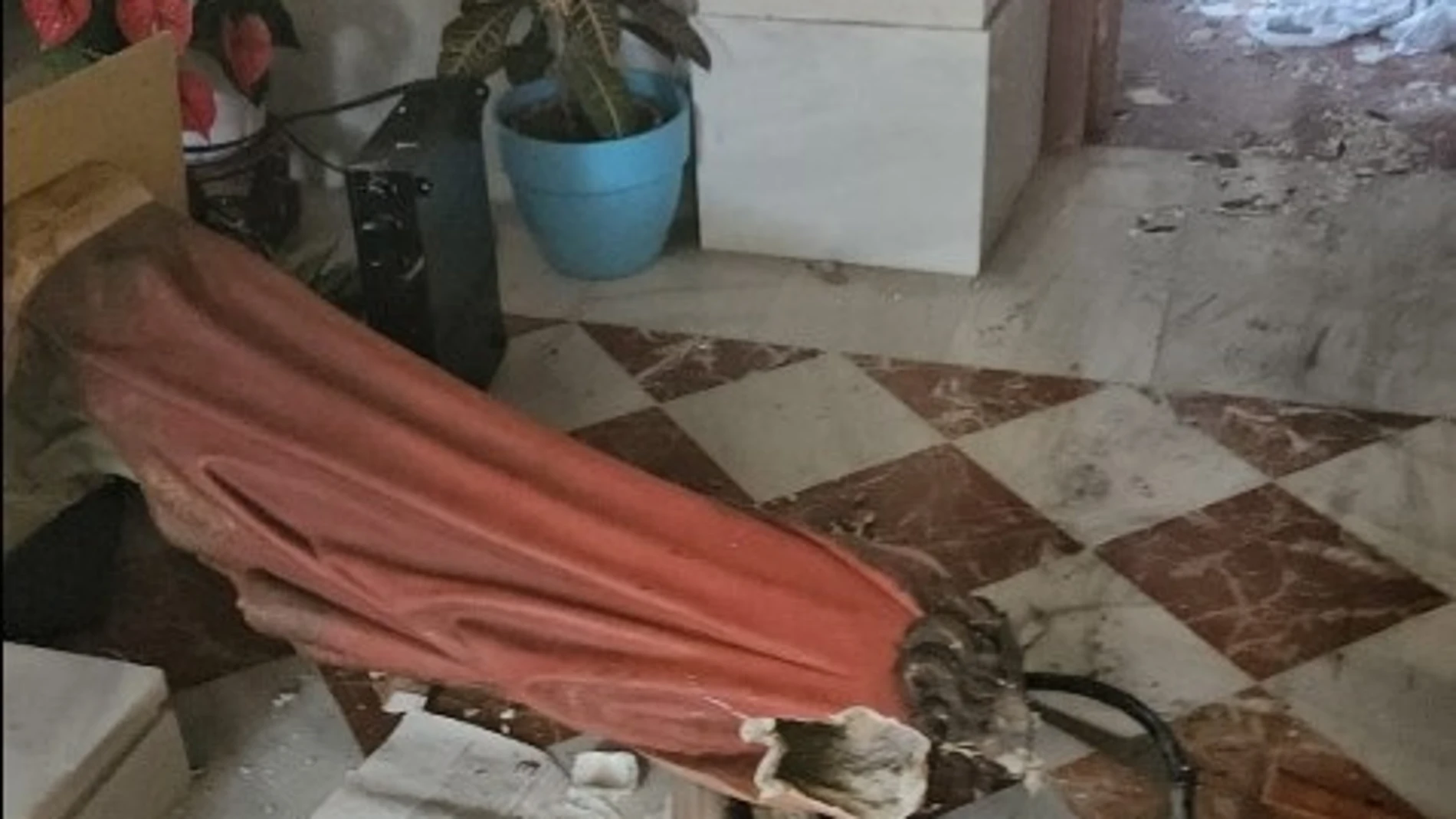Imagen de la Iglesia afectada por el incendio de este domingo. REMITIDA / HANDOUT por ARCHIDIÓCESIS DE GRANADA Fotografía remitida a medios de comunicación exclusivamente para ilustrar la noticia a la que hace referencia la imagen, y citando la procedencia de la imagen en la firma 18/08/2025