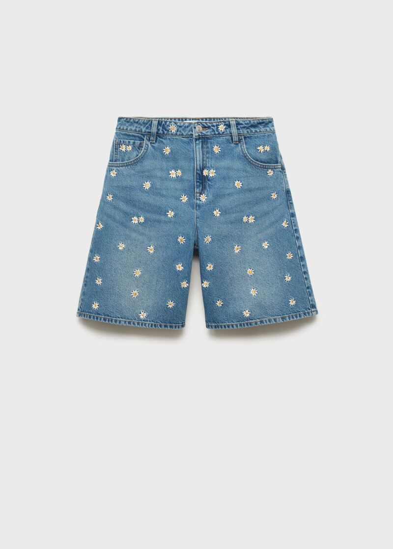 Bermudas demim bordado floral.