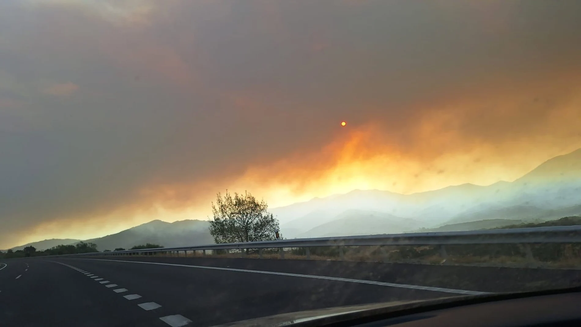 Incendio controlado en Candelario
