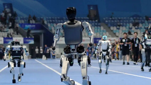 El robot vencedor de la prueba de los 100 metros lisos de la primera Olimpiada de Robots