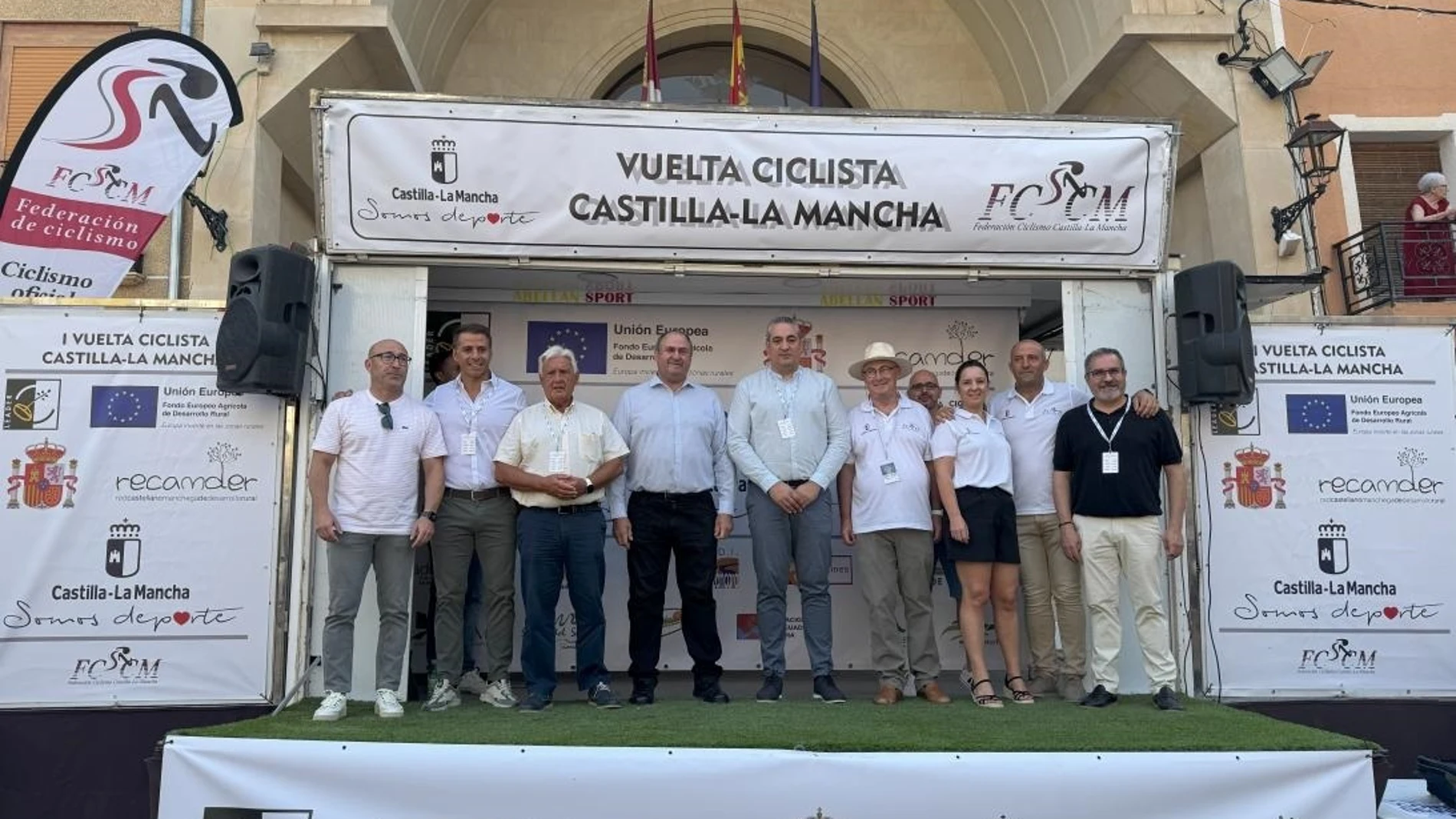 Arranque de la I Vuelta Ciclista a Castilla-La Mancha en Ontur (Albacete).