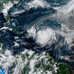 EEUU.- El huracán 'Erin' pone en guardia a la costa este de Estados Unidos
