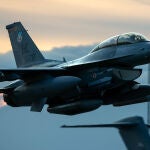 Un avión militar de Estados Unidos se embarca en una misión secreta: esto es todo lo que sabemos hasta ahora