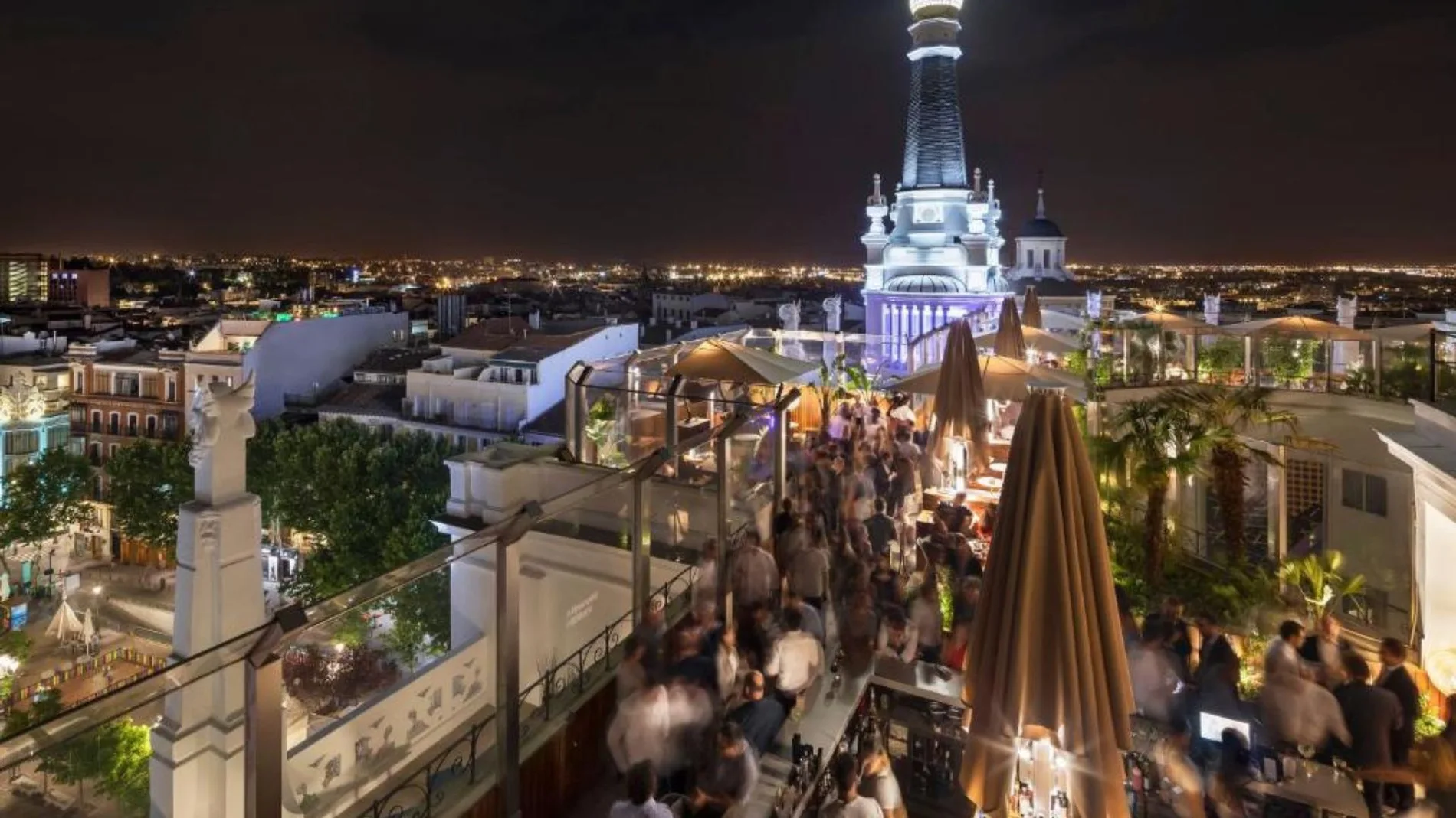 Compra muebles de lujo sin arruinarte: un histórico hotel de Madrid liquida más de 10.000 objetos