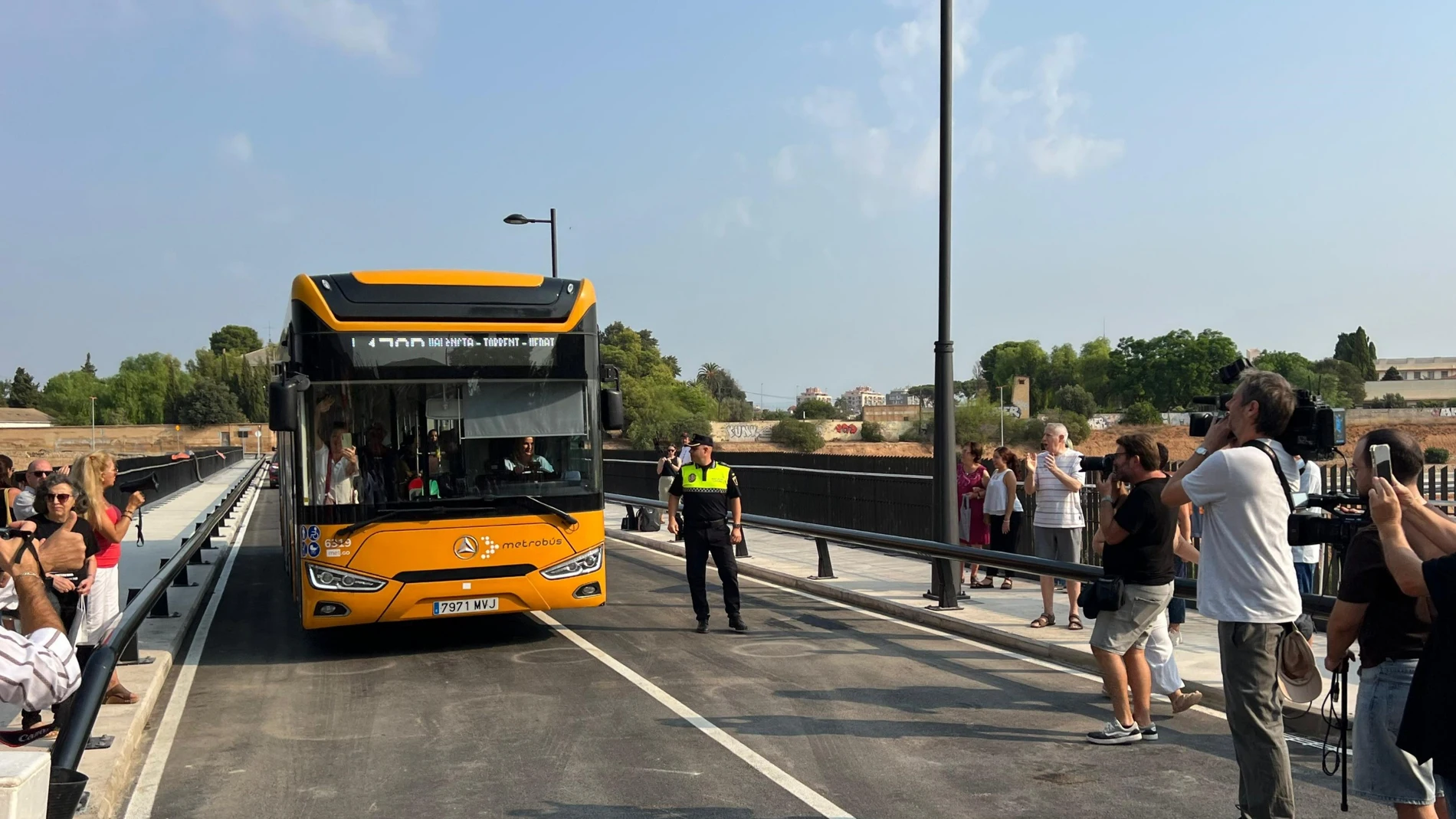 Reabre el puente del siglo XIX arrasado por la dana que conecta Torrent con Alaquàs