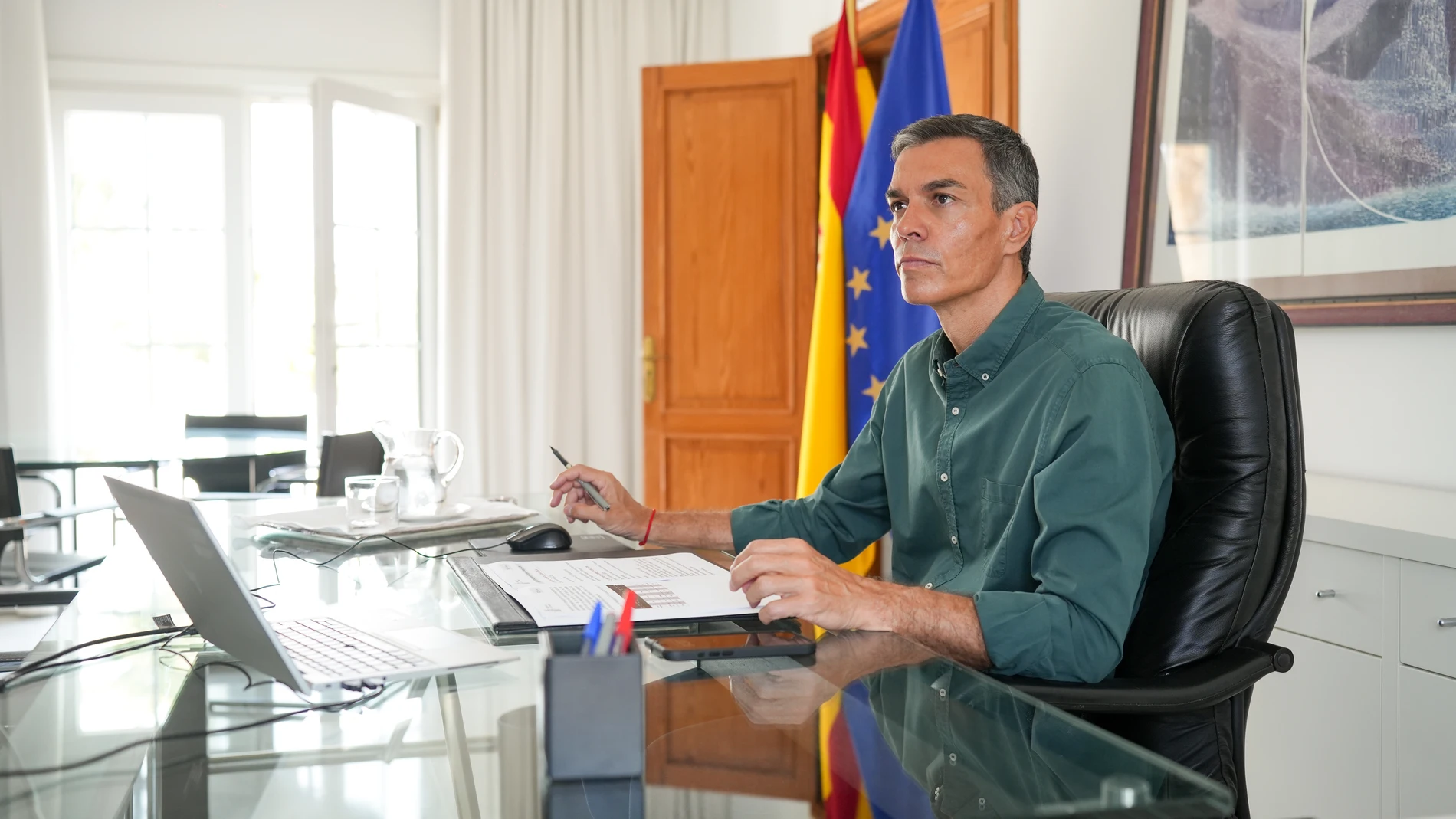 MADRID, 21/08/2025.- El presidente del Gobierno, Pedro Sánchez, ha presidido, telemáticamente, la reunión del Comité Estatal de Coordinación y Dirección del Plan Estatal de Emergencias (CECOD), este jueves en Moncloa. EFE/Moncloa