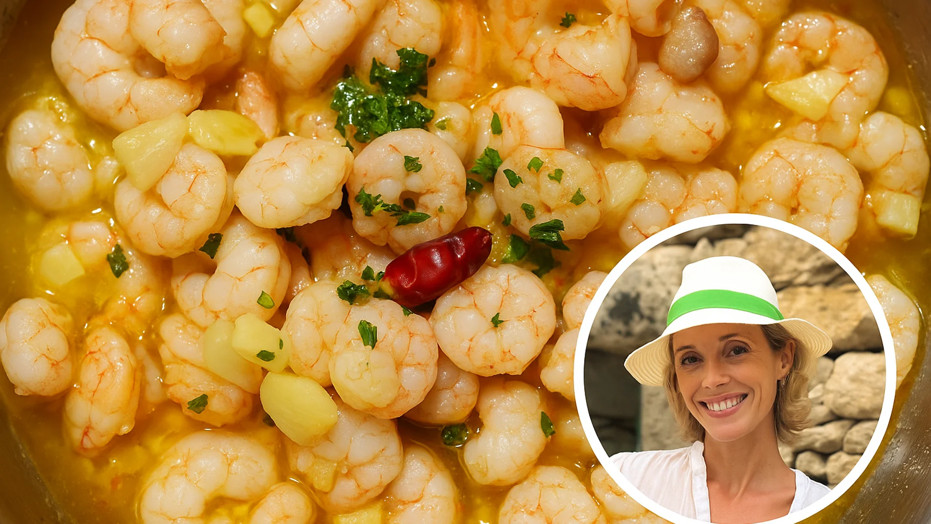 Julie Andrieu confiesa: "Esta técnica con ajo cambió mi forma de cocinar gambas"