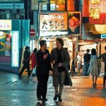 Los protagonistas de la historia, Ansel Elgort y Ken Watanabe