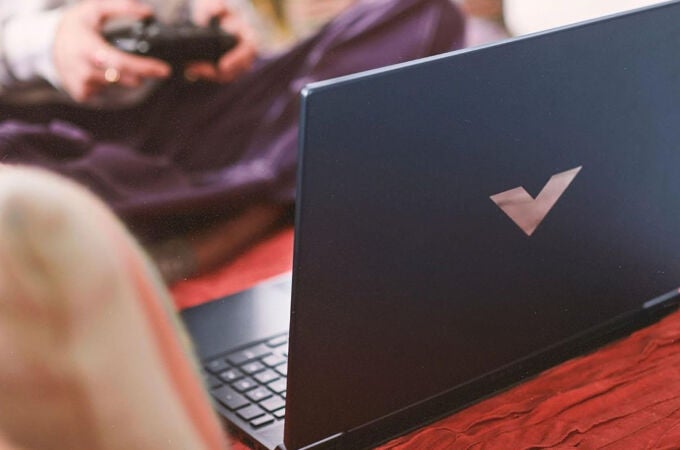 HP Victus 15-fb3035ns