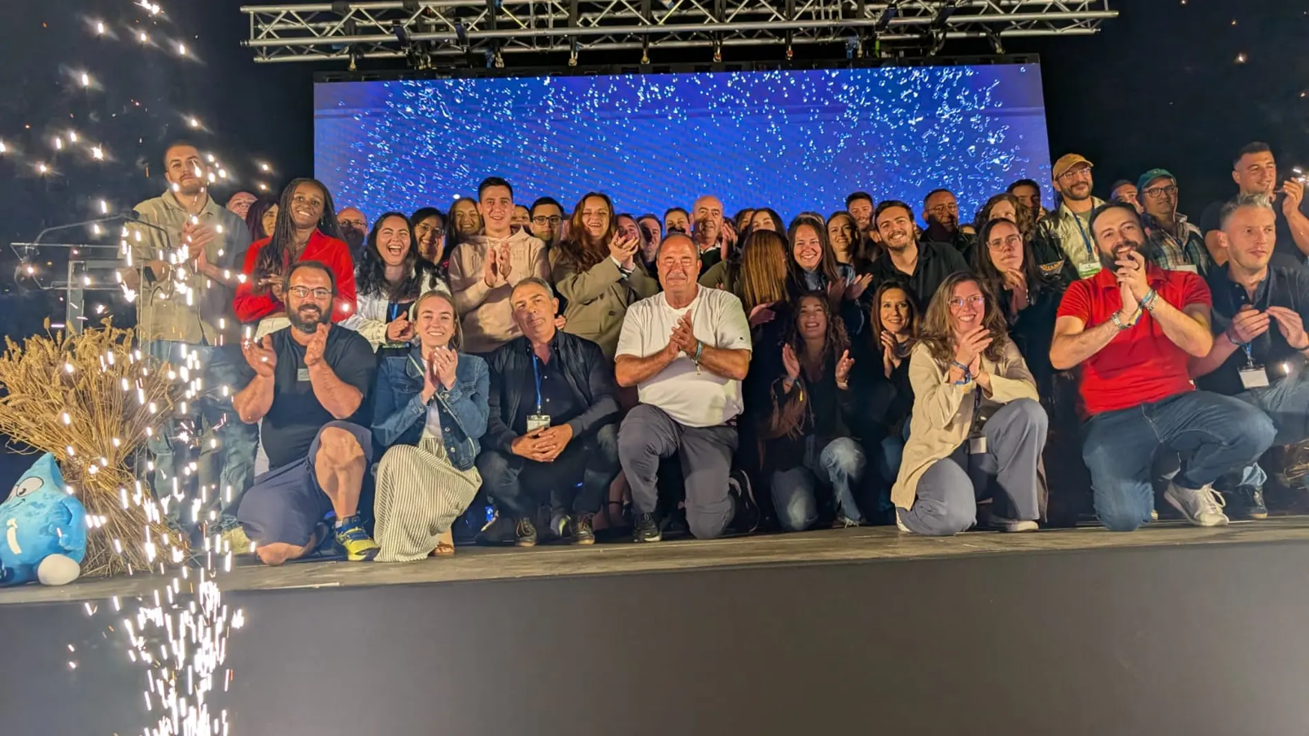 La V Gala de Premios iRiego 2025 reúne a medio millar de personas en la Plaza Mayor de Villalón de Campos (Valladolid)