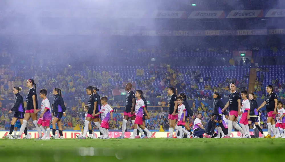 Duelo de las Estrellas: FC Barcelona - Liga MX Femenil