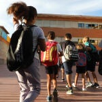 La vuelta al 'cole' supondrá un gasto medio de 400 euros que dispara las compras de material de segunda mano