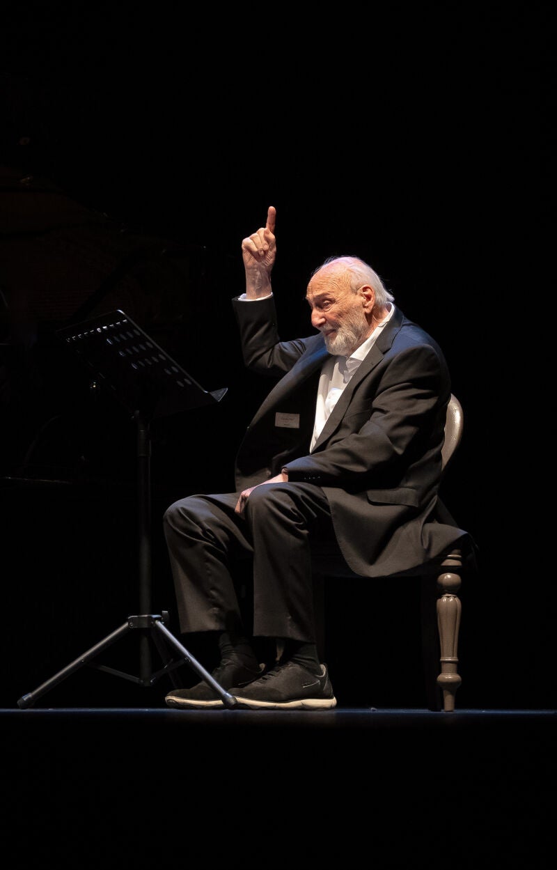 Héctor Alterio