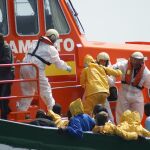 Siete menores migrantes solicitantes de asilo viajan este domingo a la Península en el cuarto traslado desde Canarias