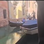 Una góndola vuelca y sumerge a varios turistas en las aguas de Venecia, en un vídeo que se ha vuelto viral