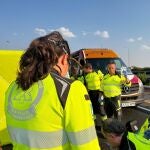 Sucesos.- Muere un motorista de 42 años al chocar contra un vehículo detenido en el arcén de la M-40