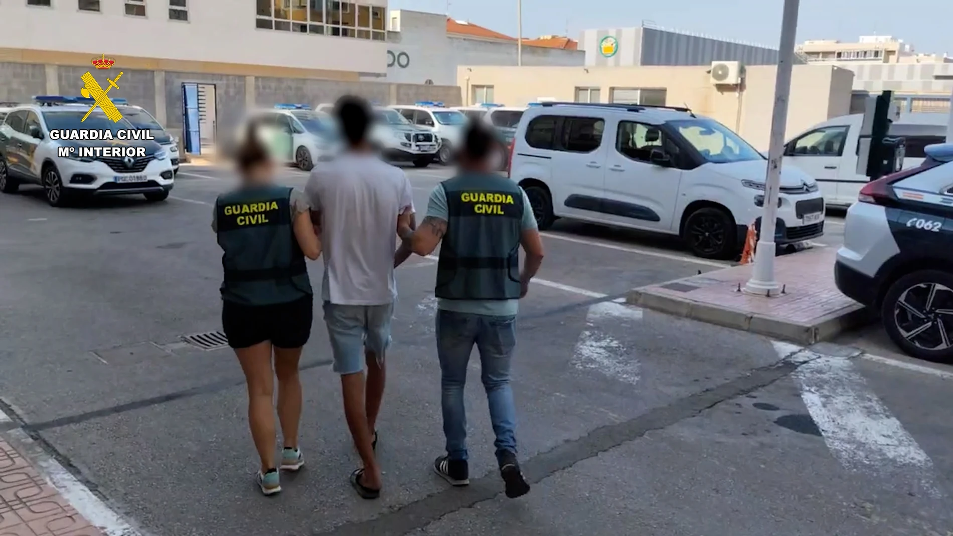 Detenido un joven acusado de apuñalar a una persona para robarle en Torrevieja (Alicante)