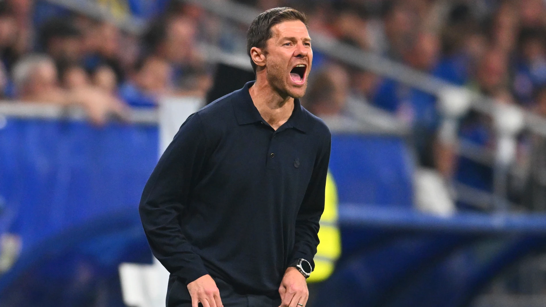 Real Madrid's head coach Xabi Alonso reacts during a Spanish La Liga soccer match between Real Oviedo and Real Madrid at Carlos Tartiere stadium in Oviedo, Spain, Sunday, Aug. 24, 2025. (AP Photo/Miguel Oses)
