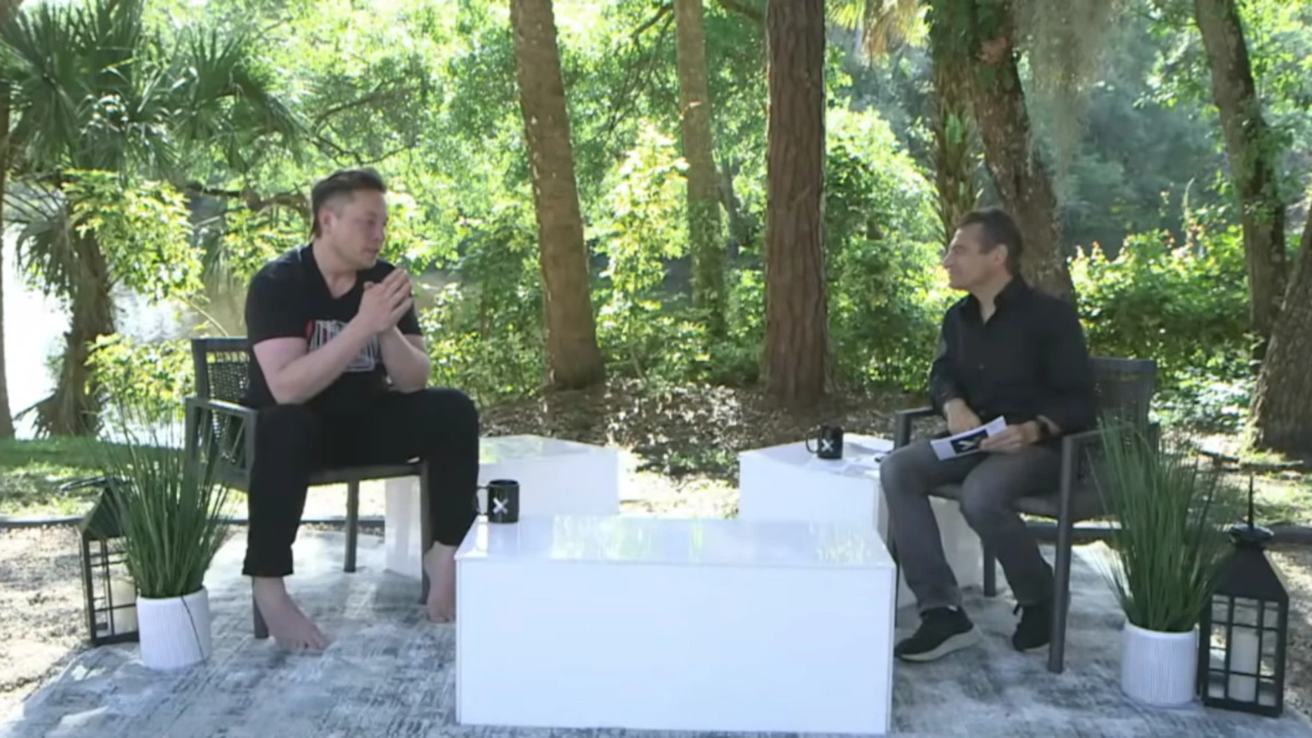 Elon Musk conversa con Peter Diamandis