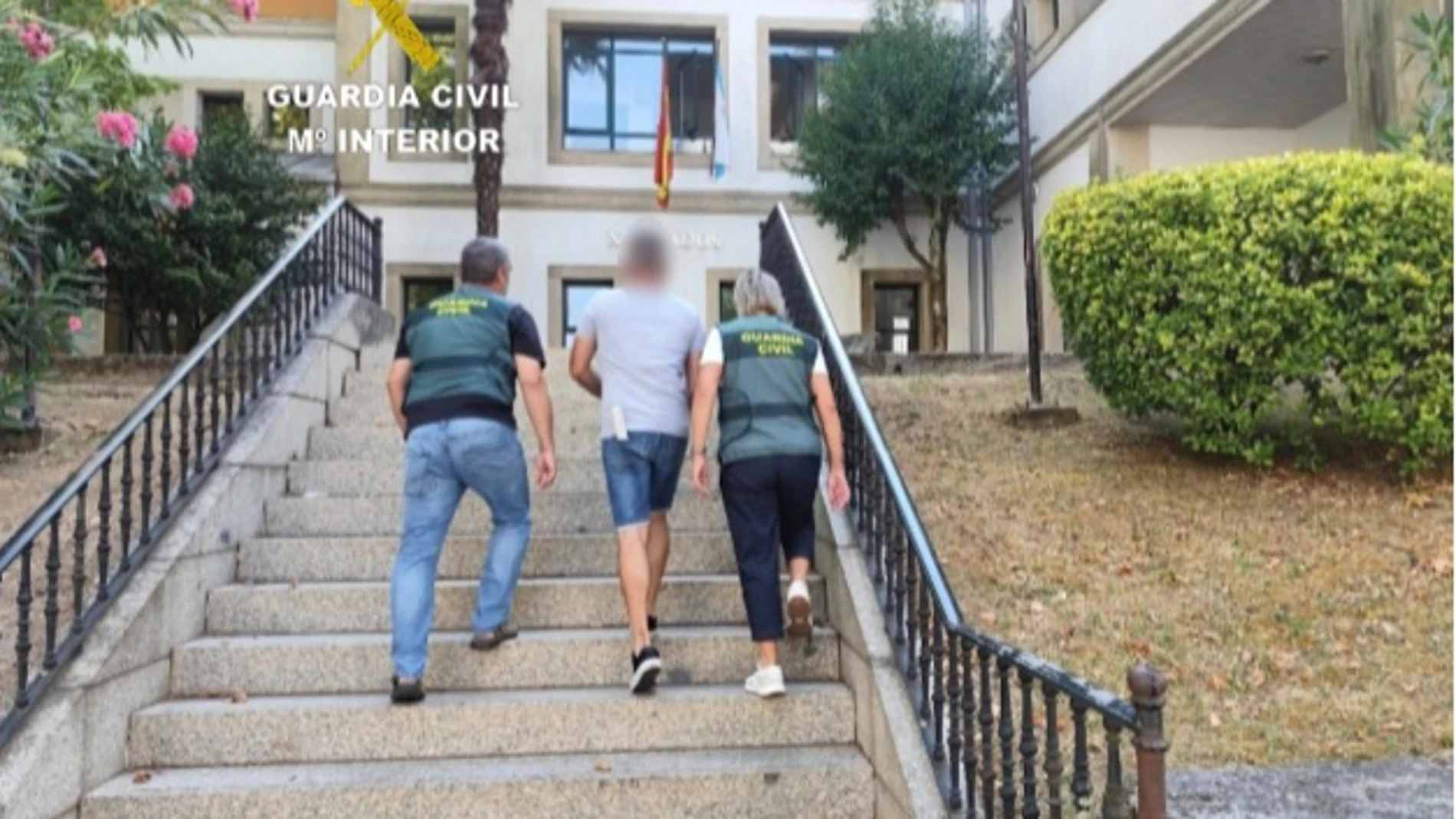 La Guardia Civil detiene a un vecino de Paradanta (Pontevedra) por un delito contra la libertad y la indemnidad sexual. REMITIDA / HANDOUT por Guardia Civil Fotografía remitida a medios de comunicación exclusivamente para ilustrar la noticia a la que hace referencia la imagen, y citando la procedencia de la imagen en la firma 25/08/2025