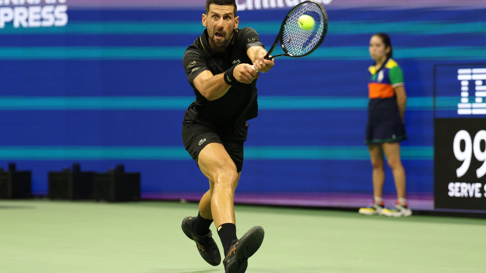 24 August 2025, US, New York: Serbian tennis player Novak Djokovic in action against US Learner Tien during their men's singles first round tennis match of the 2025 US Open at USTA Billie Jean King National Tennis Center. Photo: Marcin Cholewinski/ZUMA Press Wire/dpa Marcin Cholewinski/ZUMA Press Wi / DPA 24/08/2025 ONLY FOR USE IN SPAIN