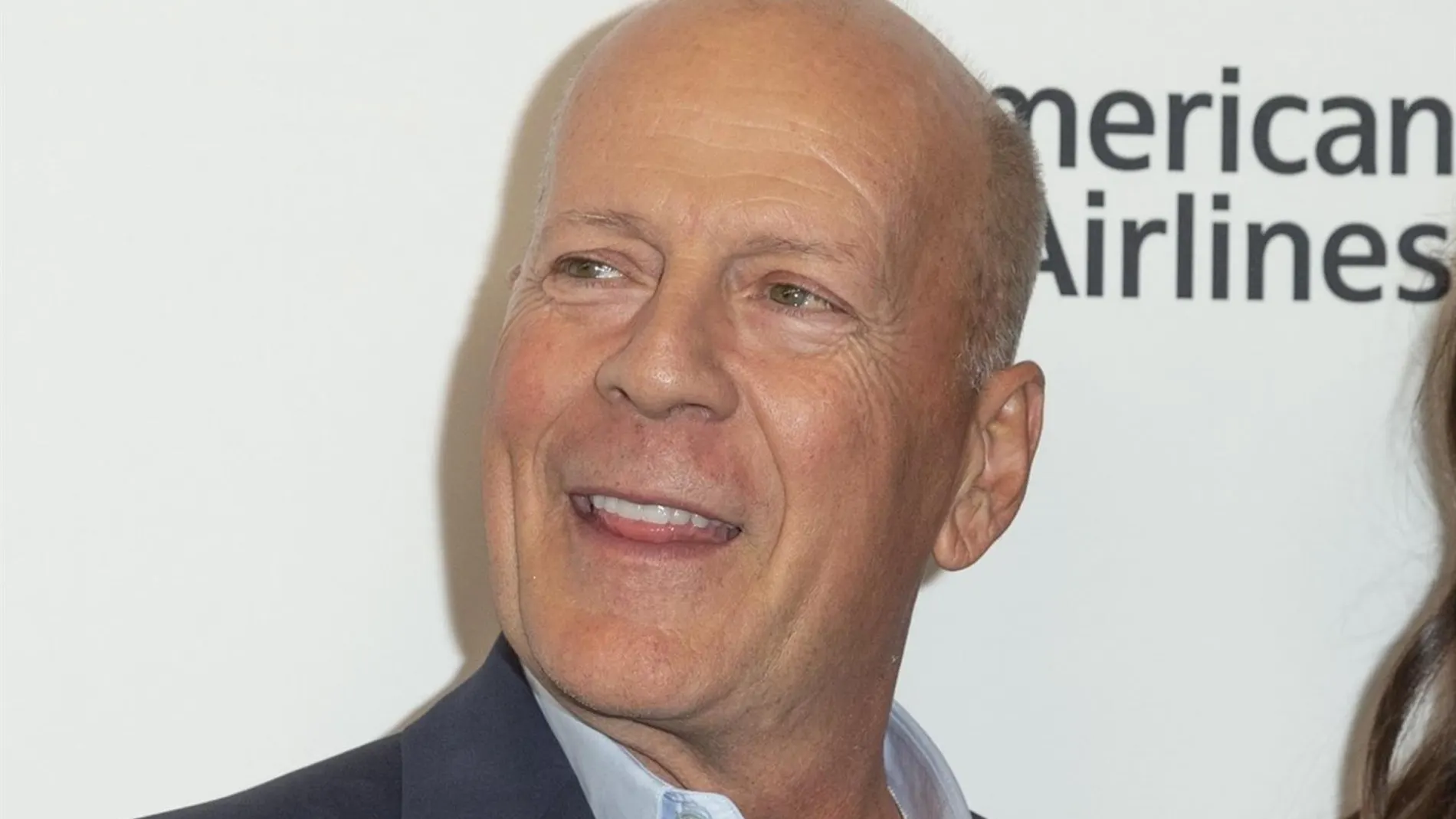 La mujer de Bruce Willis actualiza el estado del actor: "Su cerebro le está fallando. Está perdiendo el habla"