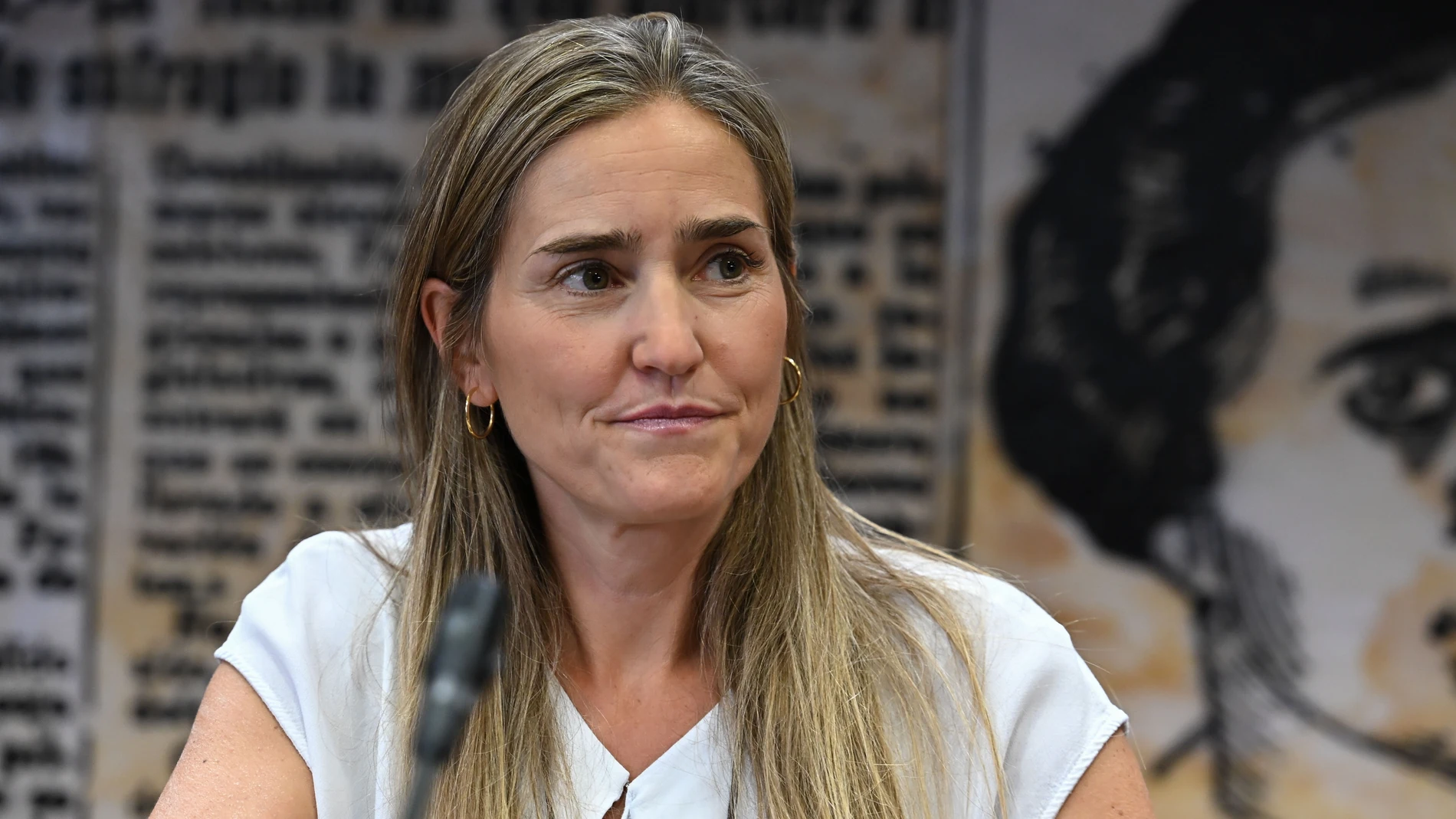 MADRID, 27/08/2025.- La vicepresidenta tercera y ministra para la Transición Ecológica y el Reto Demográfico, Sara Aagesen, comparece en la Comisión de Transición Ecológica del Senado, en sesión extraordinaria a petición del Partido Popular, para informar sobre las medidas adoptadas por su departamento ante los incendios forestales que afectan a distintas comunidades autónomas. EFE/ Fernando Villar