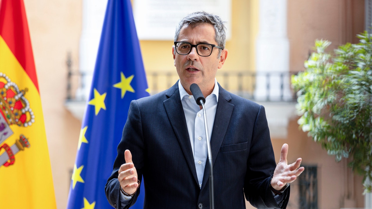 Bolaños avisa de consecuencias legales a las comunidades que no cumplan con el reparto de menores del Gobierno