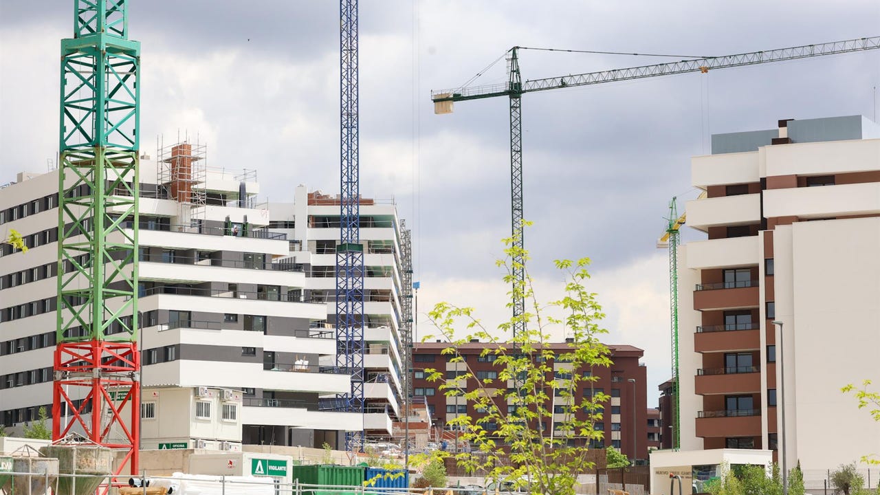 Las hipotecas pegan otro subidón del 31,7% en junio y suman un año al alza