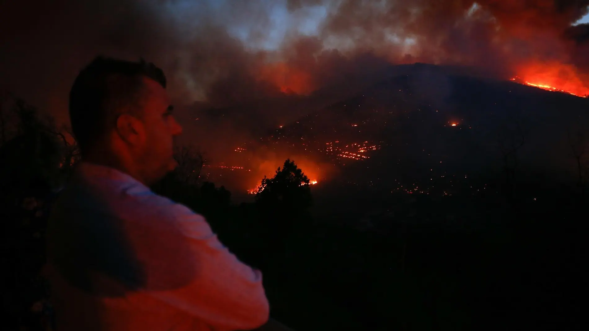 Galicia mantiene activos cuatro incendios
