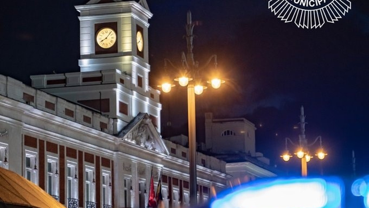 Cuatro detenidos en una pelea con cuchillos y barras de hierro en la Plaza de Santa Ana
